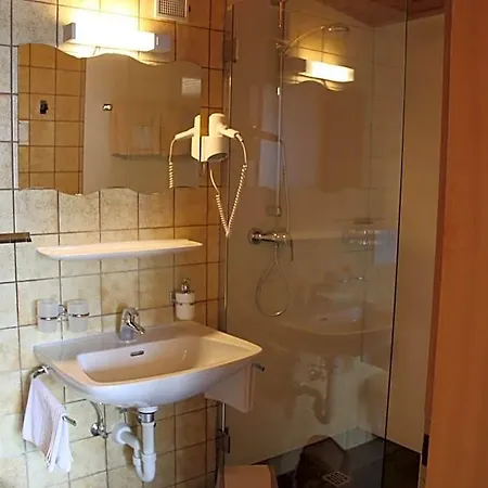 Katharinahof Ferienpension מלון 3*