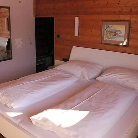 מלון Katharinahof Ferienpension 3*